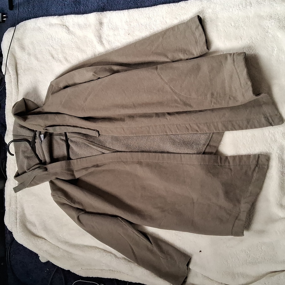 Eddie Bauer woman size Small army green non closure, hooded sweatshirt